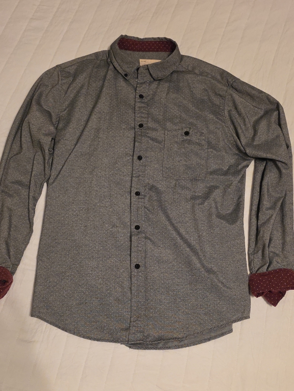 Sovereign Code Men's Button-Down Shirt in Gray with Maroon Accents